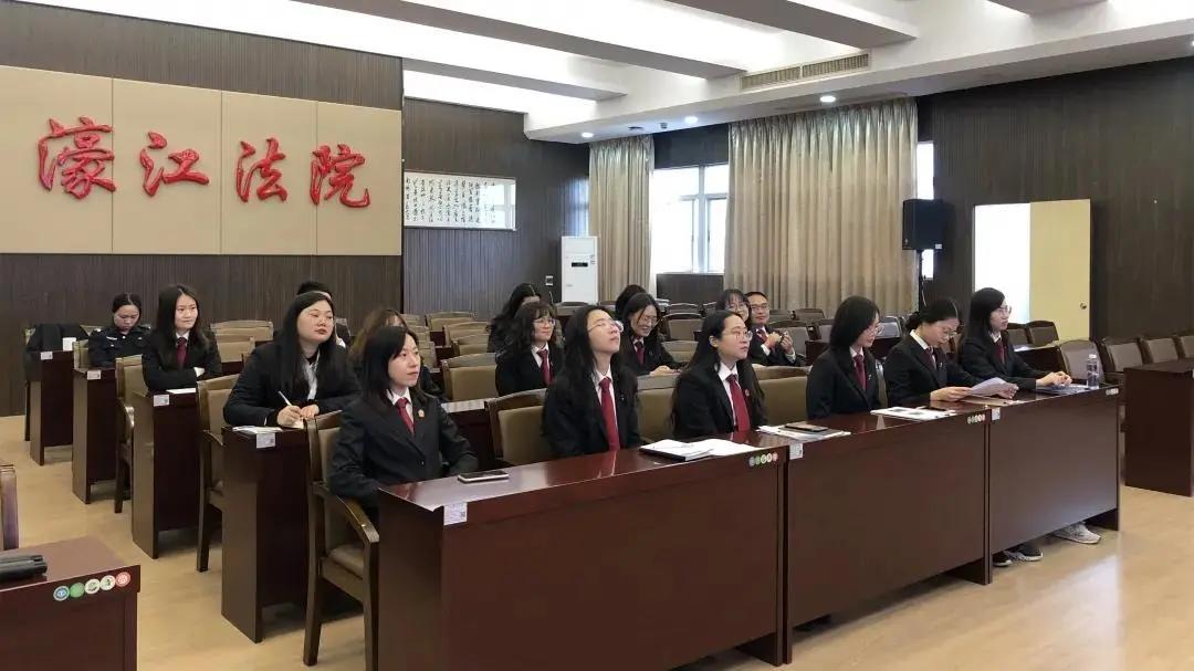 濠江论坛2025免费资料